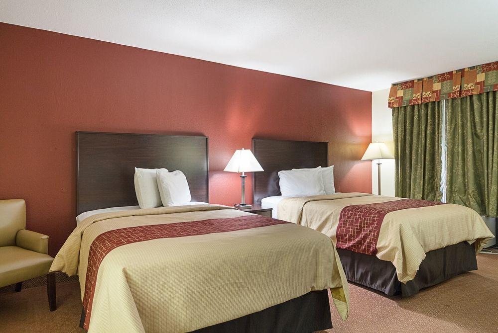 Red Roof Inn Plus+ Dallas - Addison Εξωτερικό φωτογραφία