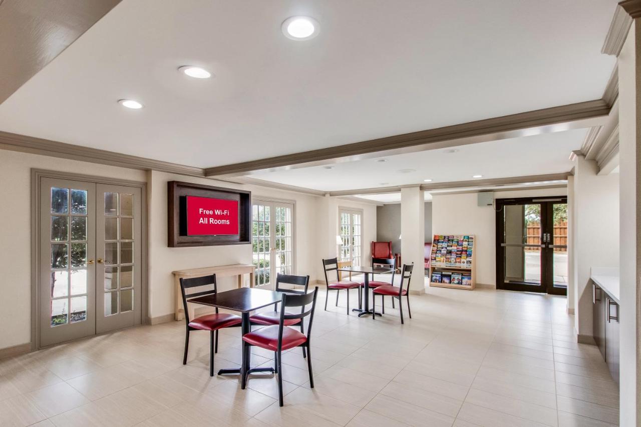 Red Roof Inn Plus+ Dallas - Addison Εξωτερικό φωτογραφία