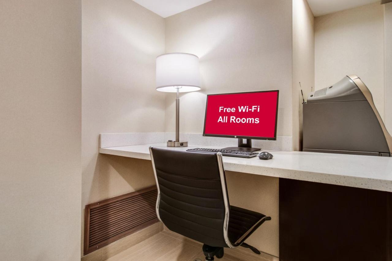 Red Roof Inn Plus+ Dallas - Addison Εξωτερικό φωτογραφία