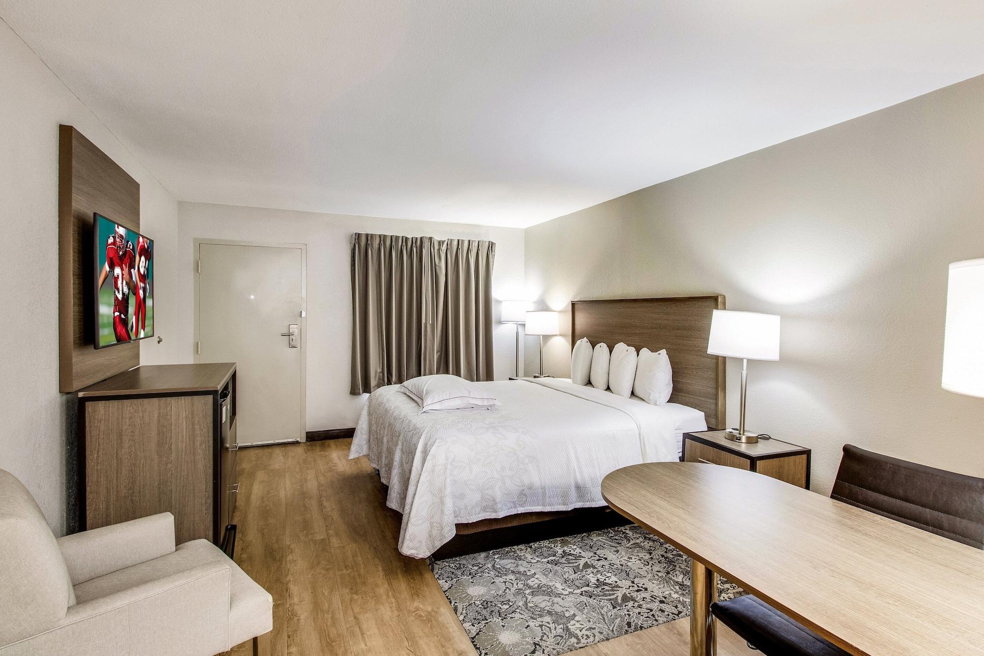 Red Roof Inn Plus+ Dallas - Addison Εξωτερικό φωτογραφία