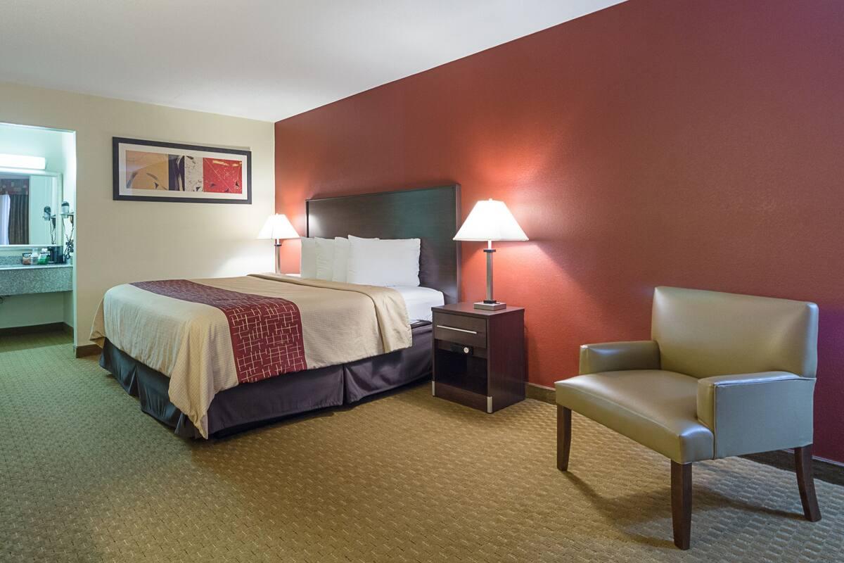 Red Roof Inn Plus+ Dallas - Addison Εξωτερικό φωτογραφία
