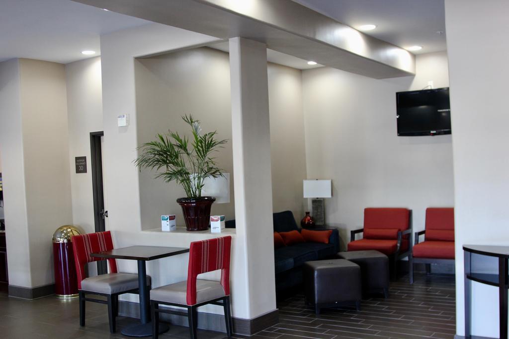 Red Roof Inn Plus+ Dallas - Addison Εξωτερικό φωτογραφία
