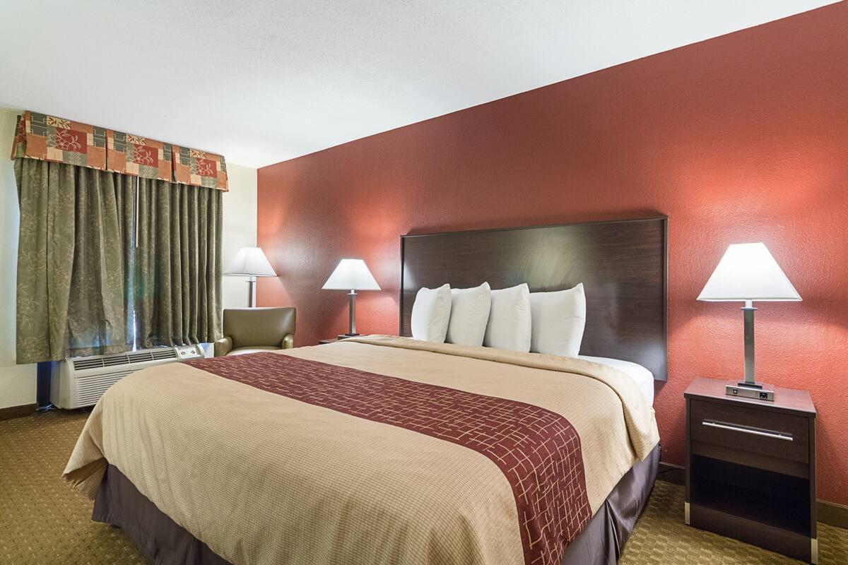 Red Roof Inn Plus+ Dallas - Addison Εξωτερικό φωτογραφία