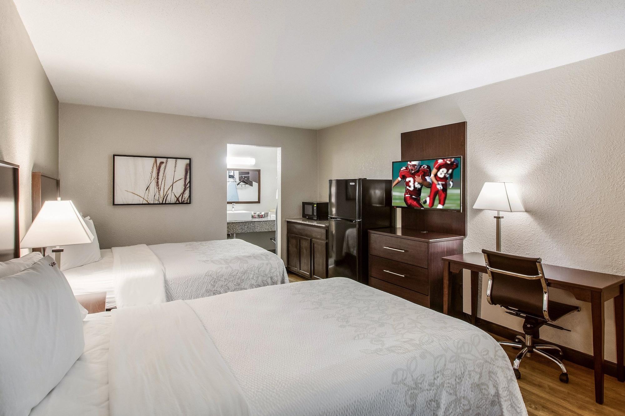 Red Roof Inn Plus+ Dallas - Addison Εξωτερικό φωτογραφία